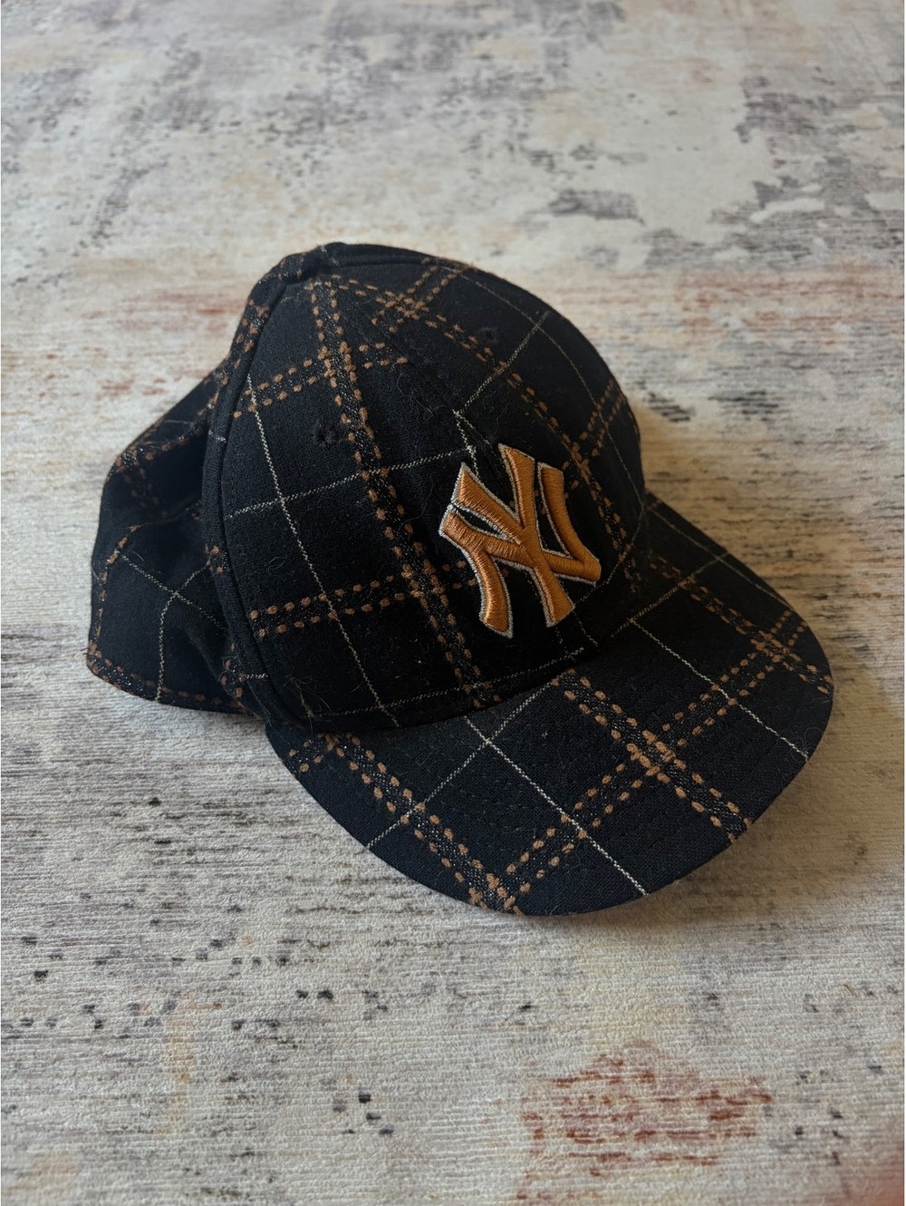 New York Yankees plaid hat